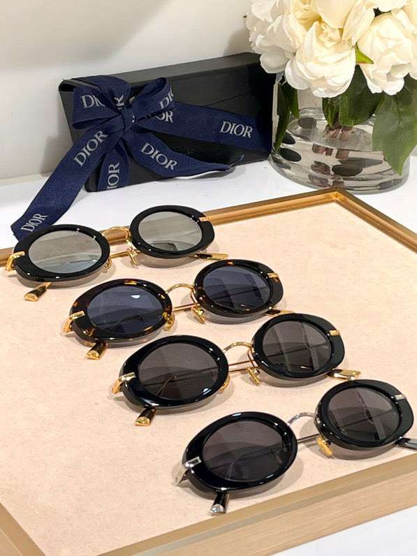 Picture of Dior Sunglasses _SKUfw53678432fw